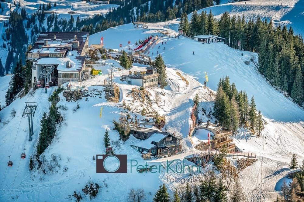 Hocheckhuette On Of The Hahnenkamm Mountain Inn *