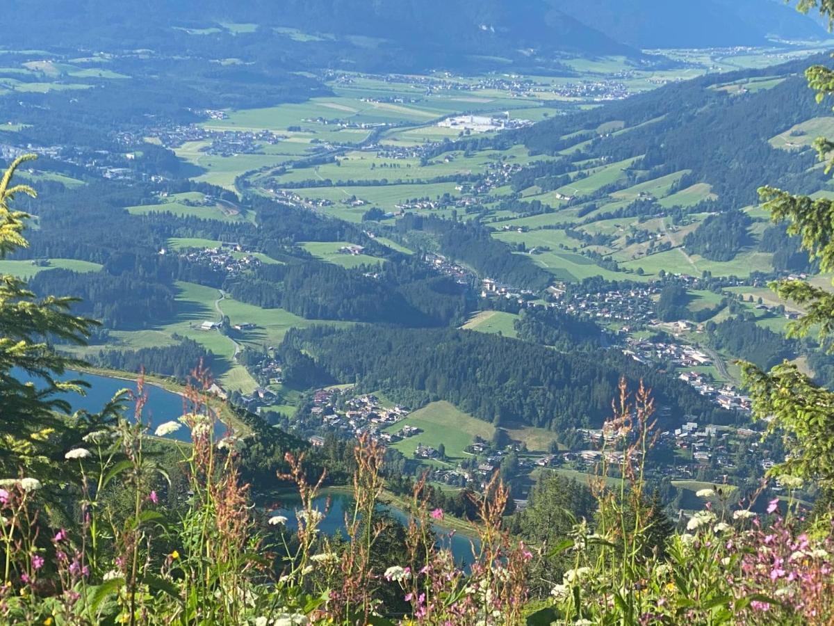 Hocheckhuette On Of The Hahnenkamm Mountain Inn Kitzbühel