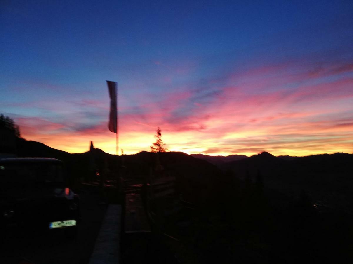 Hocheckhuette On Of The Hahnenkamm Mountain Gasthof *